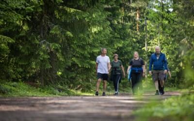 Oletko yli 60 ja haluaisit lisää voimaa, tasapainoa ja hyvinvointia arkeen?